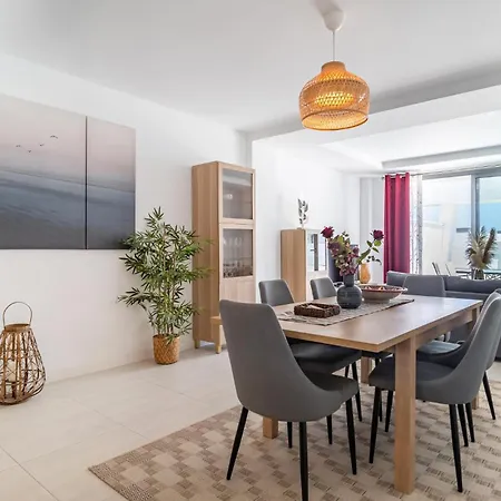 Stunning In With Wifi Apartment