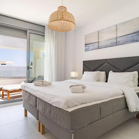 Stunning In With Wifi Apartment